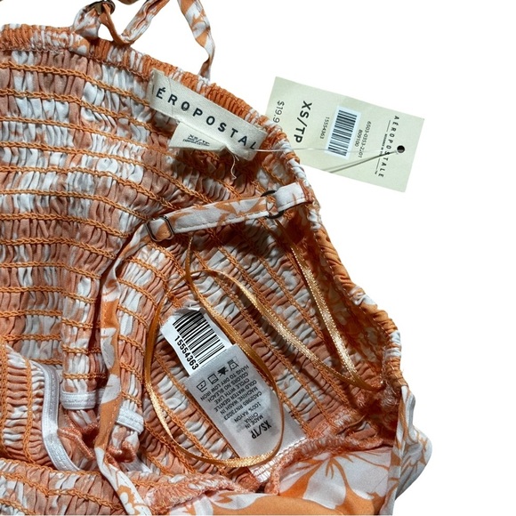 Aeropostale Smocked Cropped Tank Top Adjustable Straps NWT Size M - Picture 2 of 4